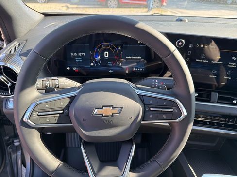 New 2026 Chevrolet Equinox LT FWD image 23