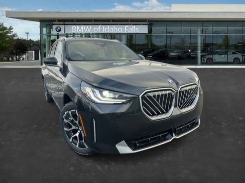 New 2026 BMW X3 xDrive30 w/ Premium Package image 1