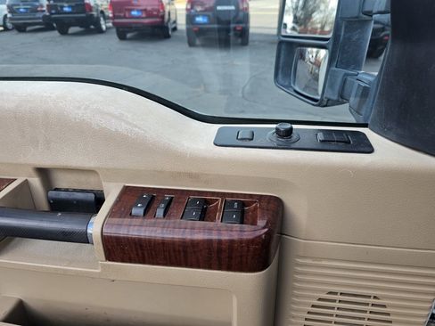 Used 2011 Ford F350 King Ranch w/ FX4 Off Road Pkg image 10