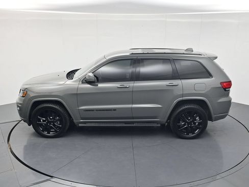 Used 2022 Jeep Grand Cherokee Laredo X AWD/4WD image 43
