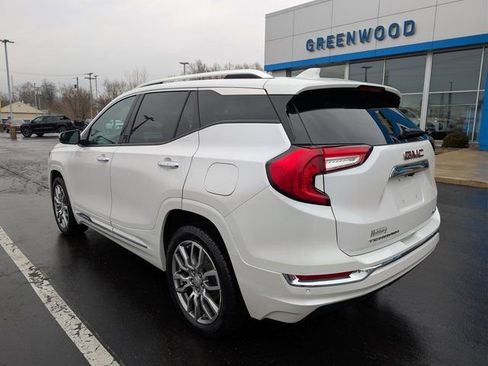 Used 2022 GMC Terrain Denali w/ Denali Premium Package image 3