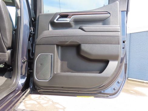 Used 2025 GMC Sierra 1500 SLT AWD/4WD image 36