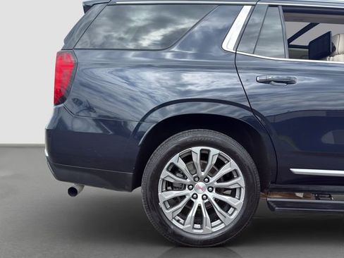 Used 2021 GMC Yukon Denali w/ Denali Ultimate Package AWD/4WD image 19