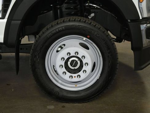 New 2026 Ford F550 4x4 Supercab Super Duty image 28