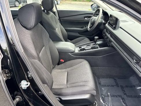 Used 2025 Honda Accord SE image 9