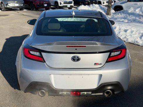 Used 2025 Toyota GR86 Premium w/ ALL Weather Mat Package (TMS) image 5