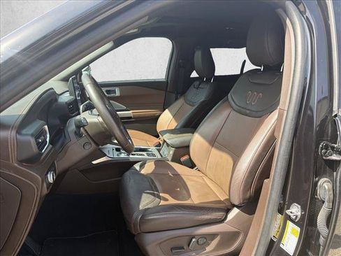 Used 2023 Ford Explorer King Ranch w/ Technology Package RWD image 10