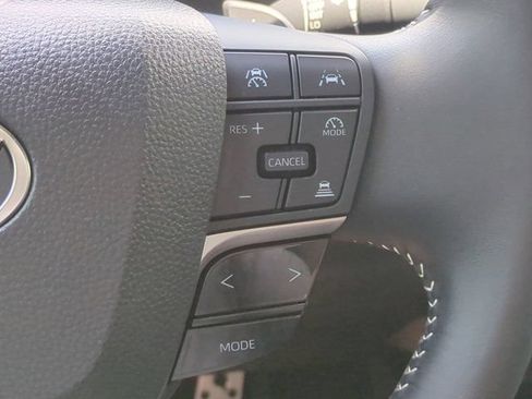 Used 2025 Toyota Camry SE FWD image 22