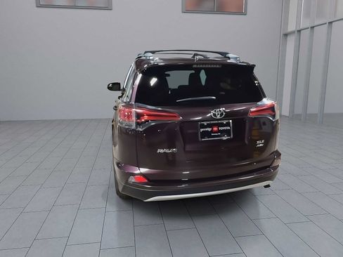 Used 2016 Toyota RAV4 XLE AWD/4WD image 7