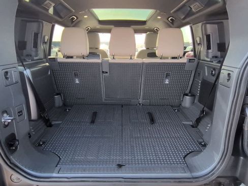 Used 2021 Land Rover Defender 110 S image 37