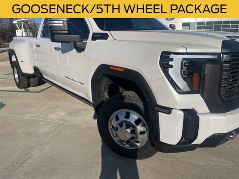 Used 2024 GMC Sierra 3500 Denali Ultimate image 1