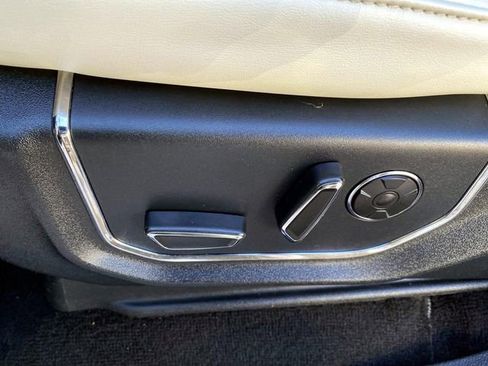 Used 2019 Ford Expedition Max Platinum image 28