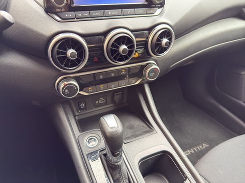 Used 2024 Nissan Sentra S FWD image 19