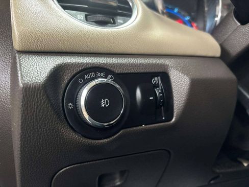 Used 2012 Chevrolet Cruze LTZ FWD image 34