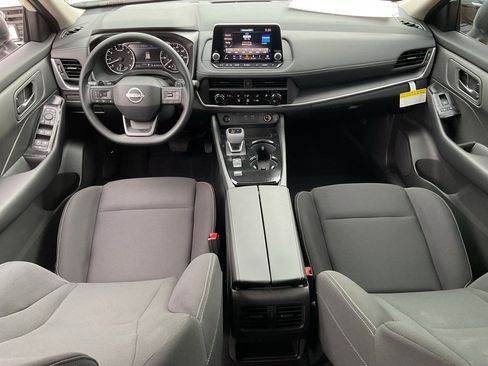 New 2025 Nissan Rogue S image 18