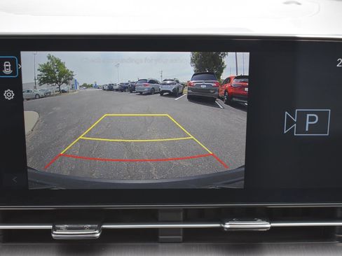 Used 2025 Hyundai Kona SEL AWD/4WD image 5