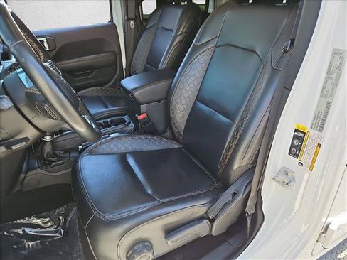 Used 2020 Jeep Wrangler Unlimited Sahara AWD/4WD image 16