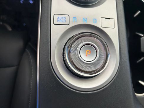 Used 2025 Genesis GV70 2.5T AWD/4WD image 9