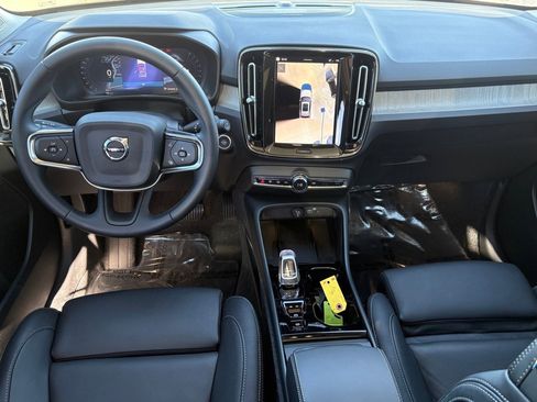 New 2026 Volvo XC40 B5 Ultra w/ Protection Package Premier image 10