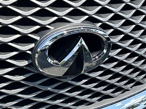 Used 2019 INFINITI QX80 Luxe w/ 22" Wheel Package RWD image 11