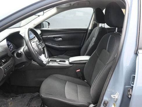 Used 2025 Nissan Sentra SV FWD image 7