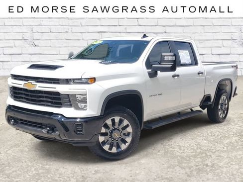 Certified 2025 Chevrolet Silverado 2500 Custom w/ Custom Value Package AWD/4WD image 1