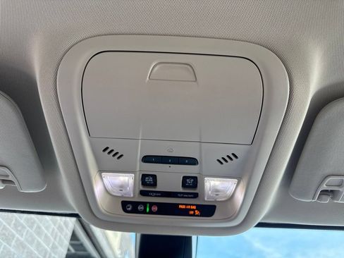Used 2020 GMC Acadia Denali w/ Trailering Package AWD/4WD image 34