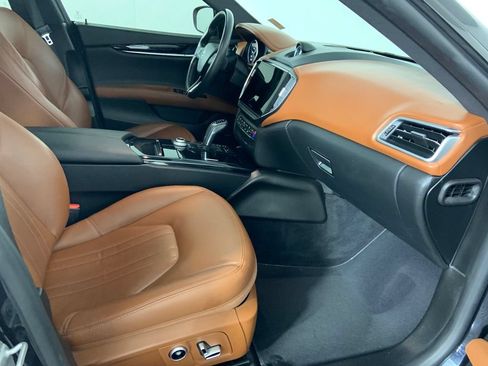Used 2021 Maserati Ghibli RWD image 15