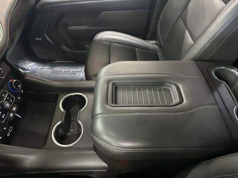 Used 2021 Chevrolet Suburban LT w/ Rear Media and Nav Package AWD/4WD image 29