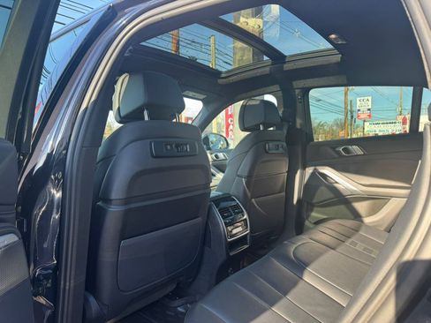 Used 2022 BMW X6 xDrive40i w/ M Sport Package image 21