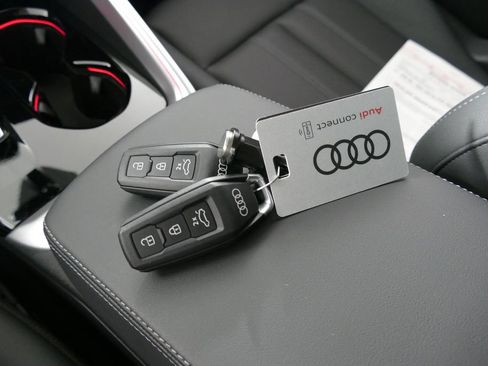 Used 2025 Audi Q5 Premium w/ Convenience Package AWD/4WD image 21