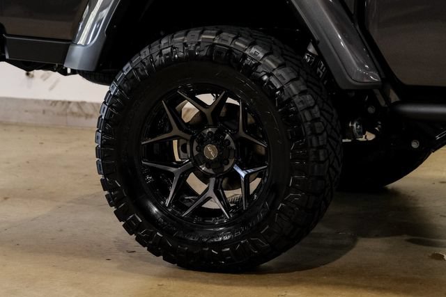Used 2025 Jeep Gladiator Sport AWD/4WD image 33