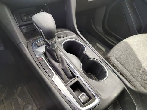 Used 2024 Chevrolet Equinox LT AWD/4WD image 16