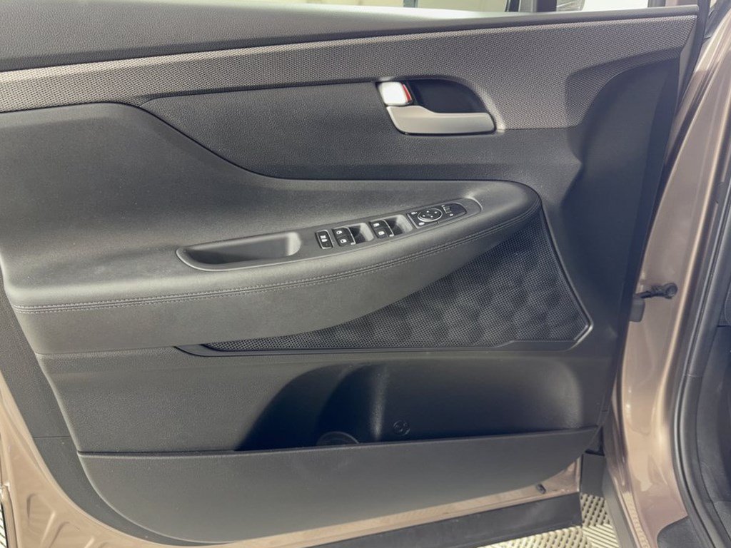 Used 2019 Hyundai Santa Fe SEL FWD image 12
