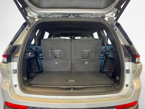 New 2025 Jeep Grand Cherokee L Laredo w/ Luxury Tech Group I image 25