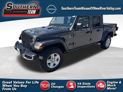 Used 2022 Jeep Gladiator Sport