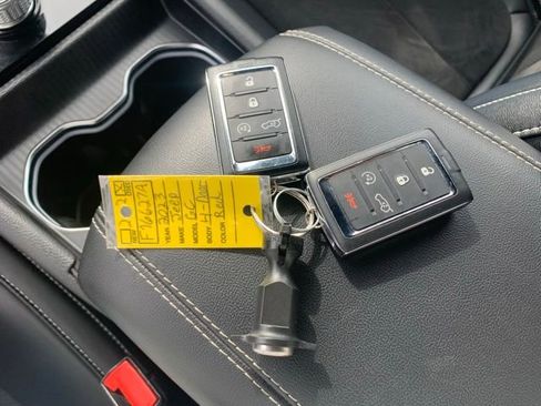 Used 2023 Jeep Grand Cherokee Altitude image 20