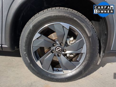 Used 2024 Nissan Rogue SV image 29