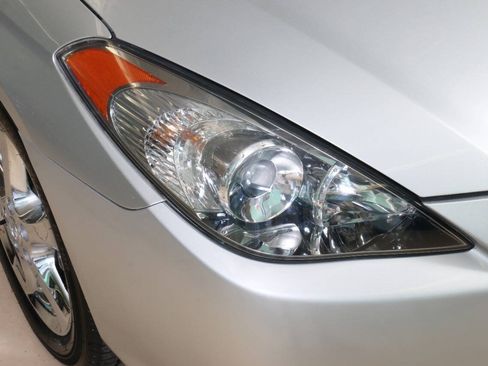 Used 2006 Toyota Solara SLE FWD image 8