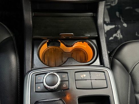 Used 2016 Mercedes-Benz GL 450 4MATIC image 40