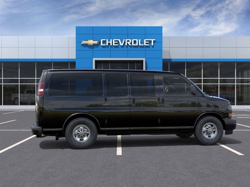 New 2025 Chevrolet Express 3500 LS image 5