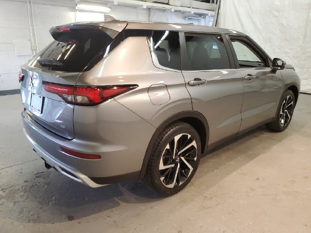 Used 2022 Mitsubishi Outlander SE AWD/4WD image 7