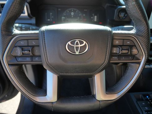 Certified 2024 Toyota Tacoma SR5 AWD/4WD image 26