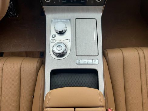 Certified 2025 Genesis G80 2.5T Advanced image 12