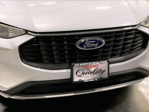 Used 2025 Ford Escape Active AWD/4WD image 30