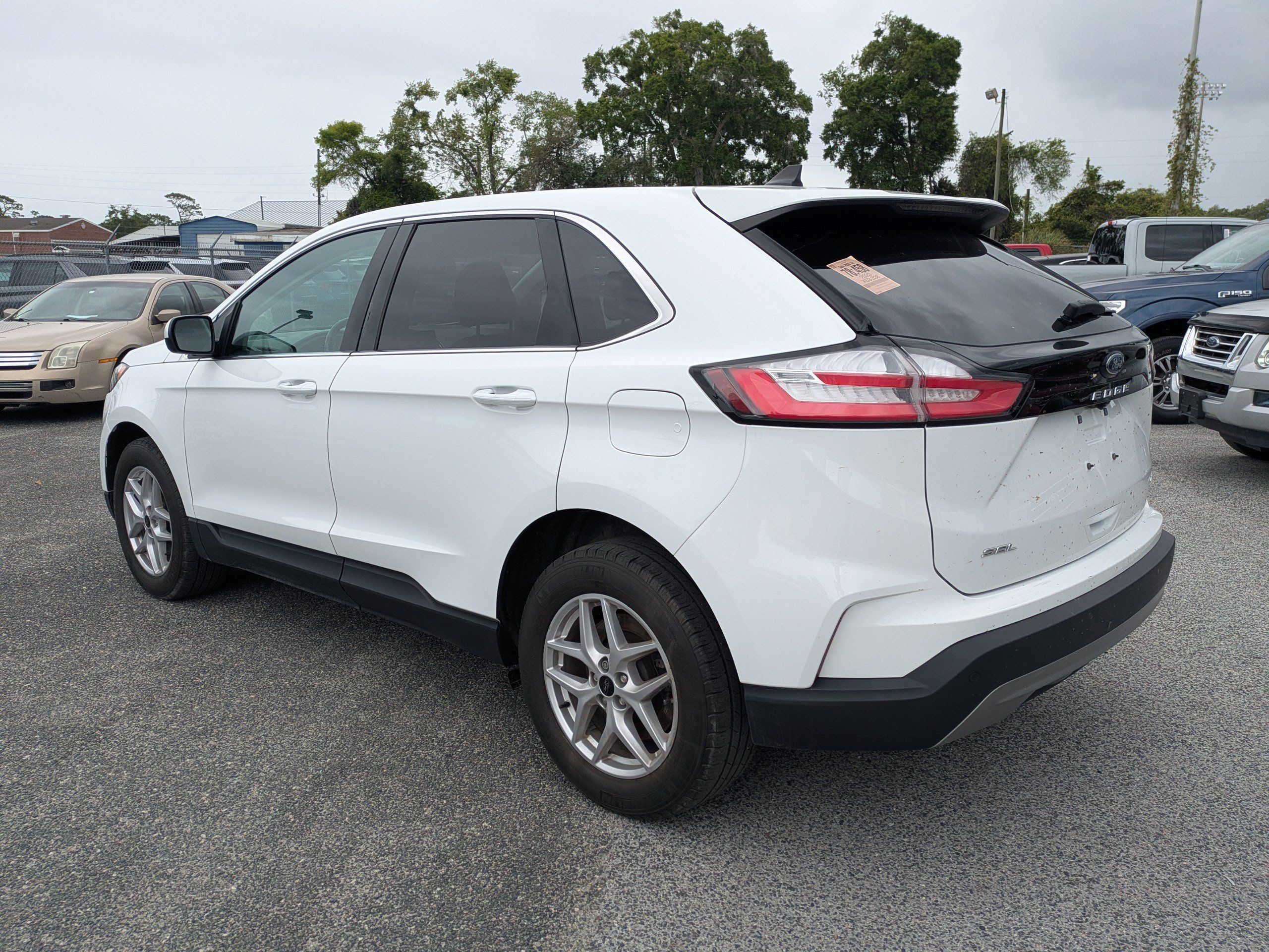 Used 2023 Ford Edge SEL AWD/4WD image 6