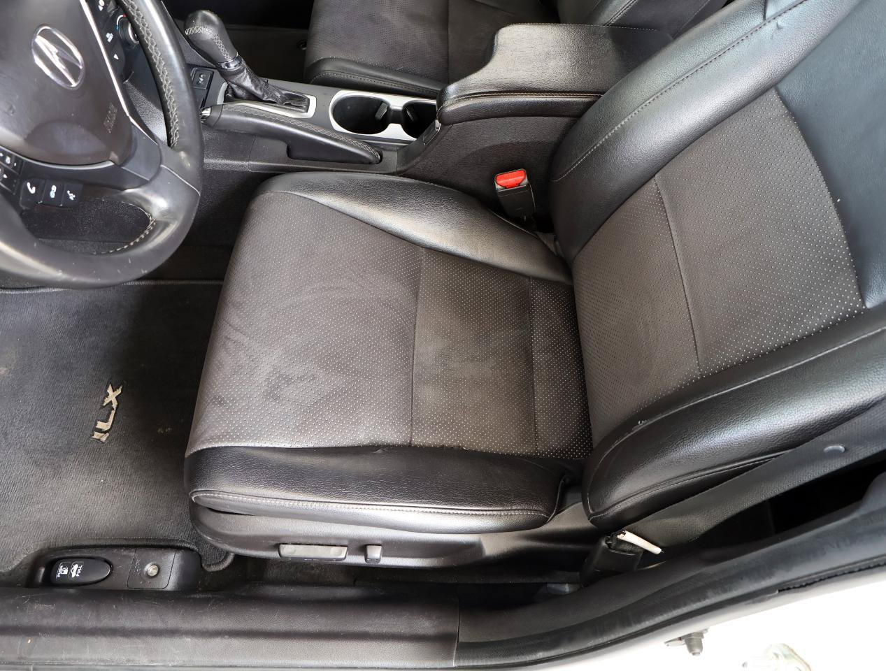 Used 2016 Acura ILX FWD image 36