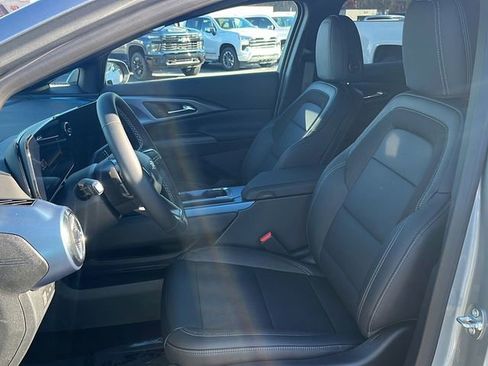 New 2026 Chevrolet Equinox EV LT image 15