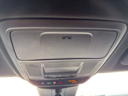 Certified 2024 Chevrolet Traverse LT image 24