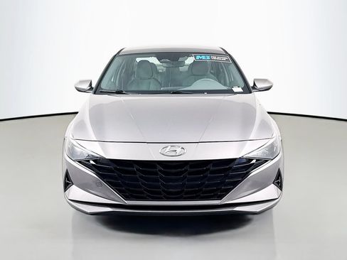 Used 2023 Hyundai Elantra SEL FWD image 2